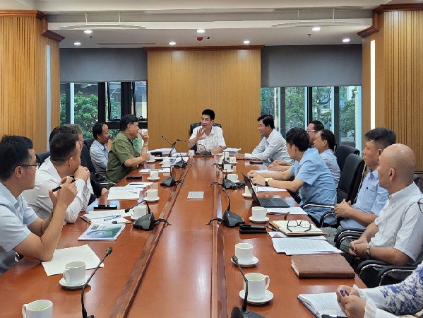 Bộ Xây dựng làm việc với Công ty TNHH Hòa Bình về giải pháp mới trong thi công dự án giao thôn